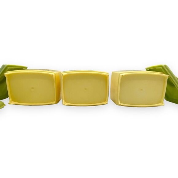 Vintage Baby Nursery Plastic Footed Organizing Jars Pale Yellow Green Lids - Picture 14 of 16